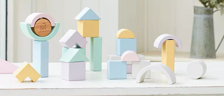 1歳の積み木遊び