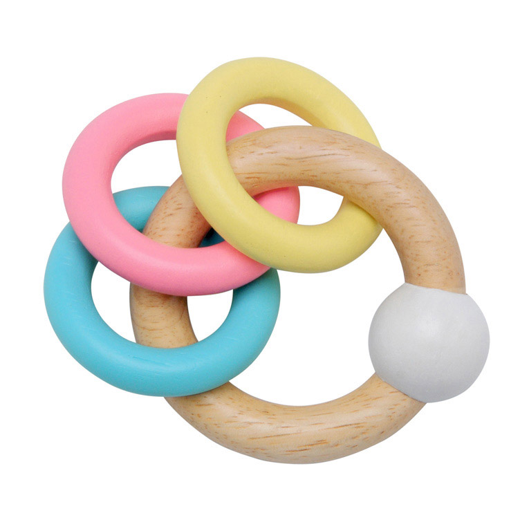 沢山の指先知育が詰まった4面知育タワー。