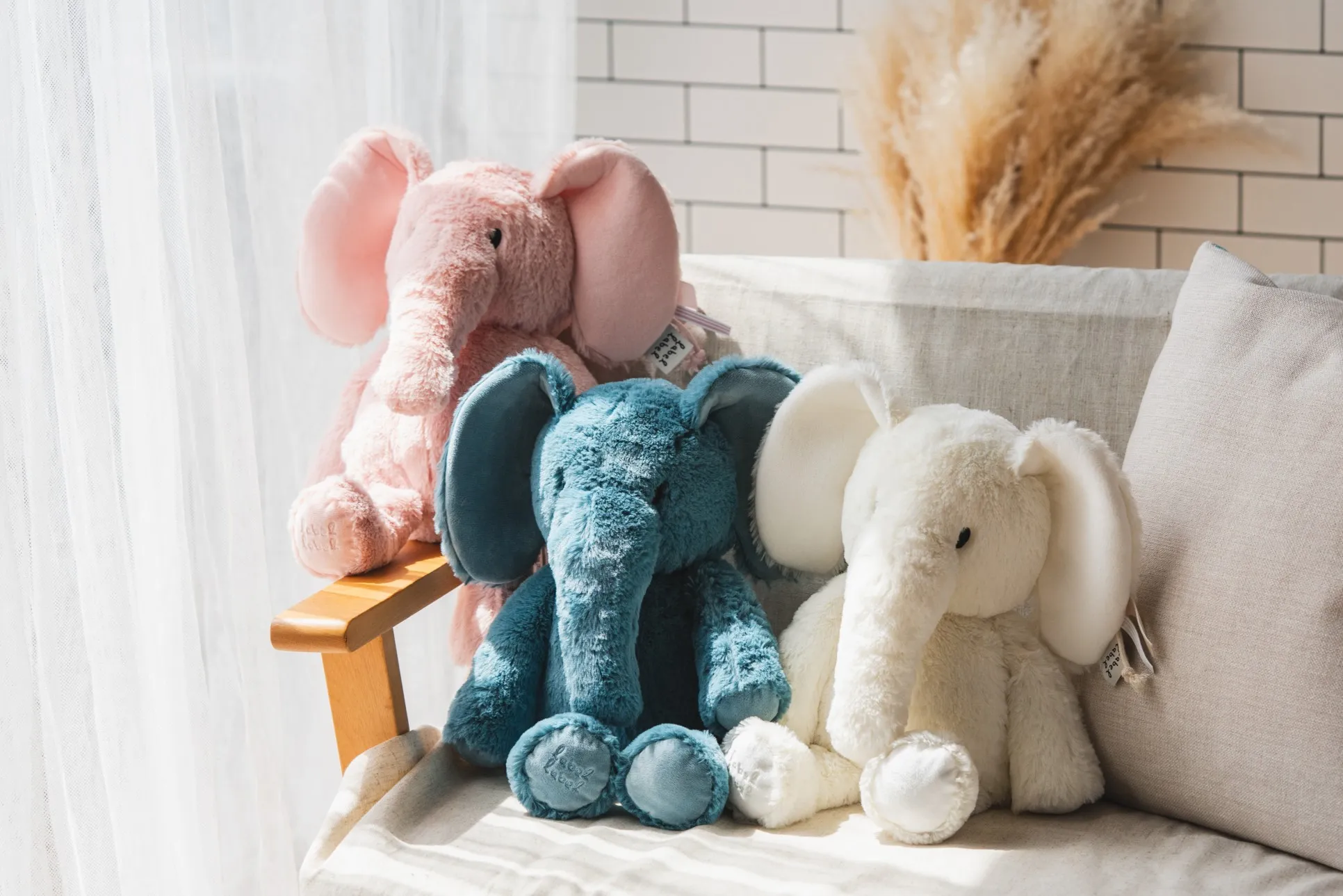 １２種類の指先遊び