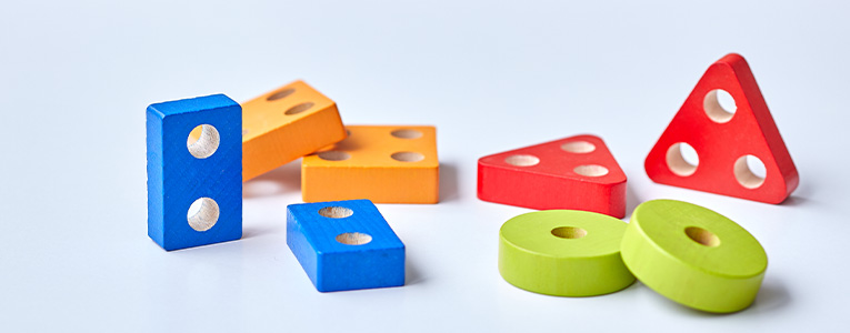 2歳のパズル遊び