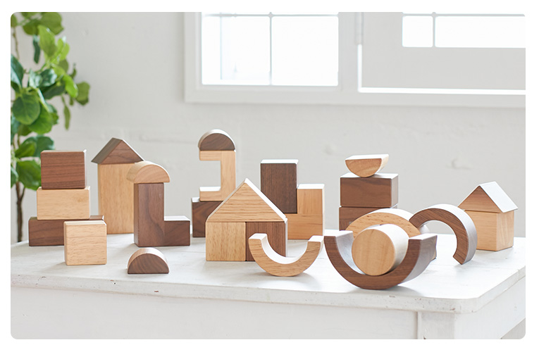 すべてのおもちゃは安全試験CEやSTに合格したおもちゃです