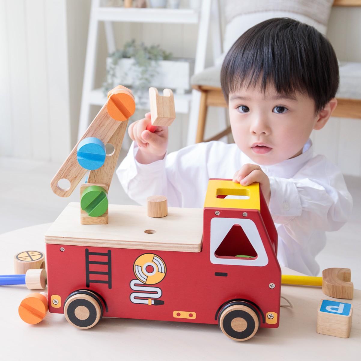 大工遊びの木のおもちゃならアクティブ消防車|通販・2歳プレゼントに 大工遊びの木のおもちゃならアクティブ消防車|通販・2歳プレゼントに